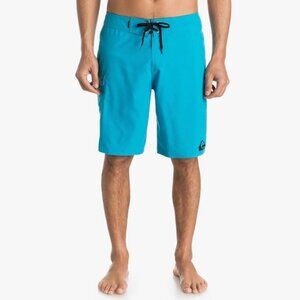 NWT $45 QUIKSILVER Boys Youth 19" Everyday Board Short Turquoise Blue Sz 28/14